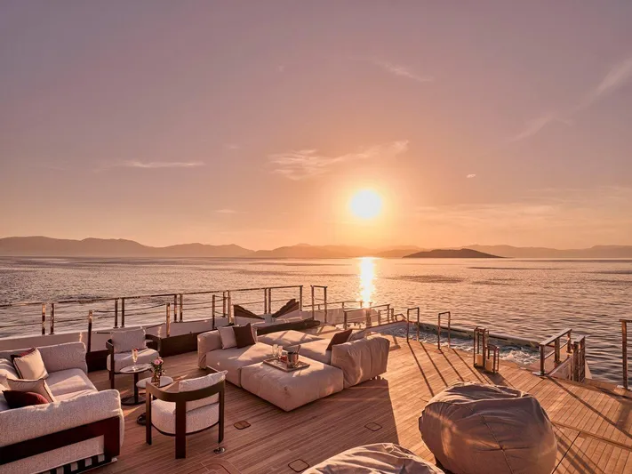 Para Bellum Yacht Photos Pics 