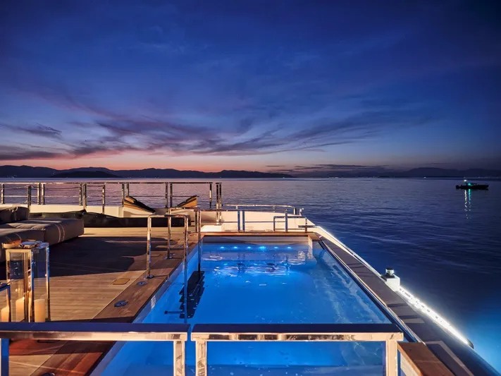 Para Bellum Yacht Photos Pics 