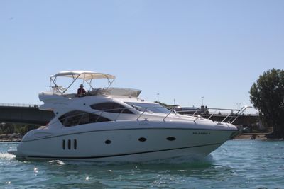 2011 Sunseeker Manhattan 52