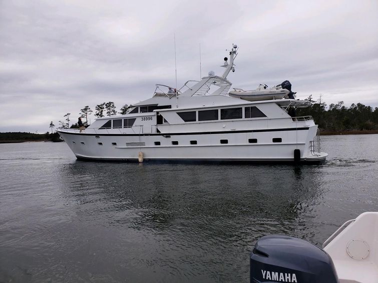 1987-85-broward-pilothouse