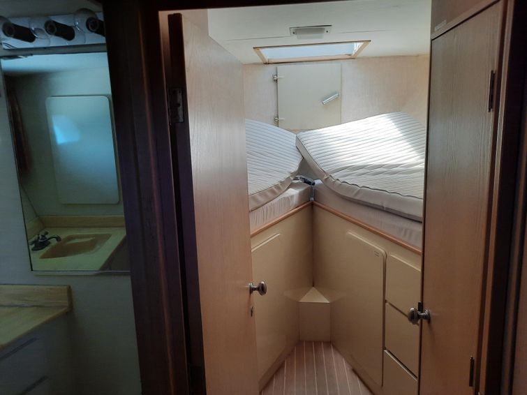 1987-85-broward-pilothouse
