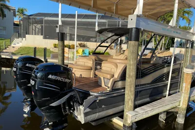 Harris Grand Mariner 250