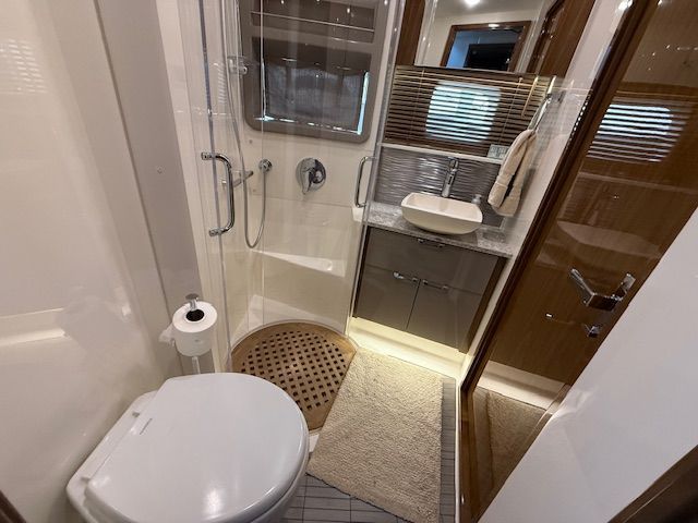 2018 Sea Ray 52 