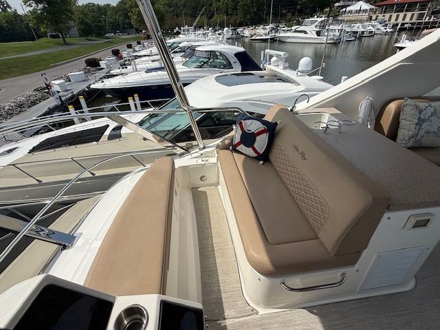 2018 Sea Ray 52 