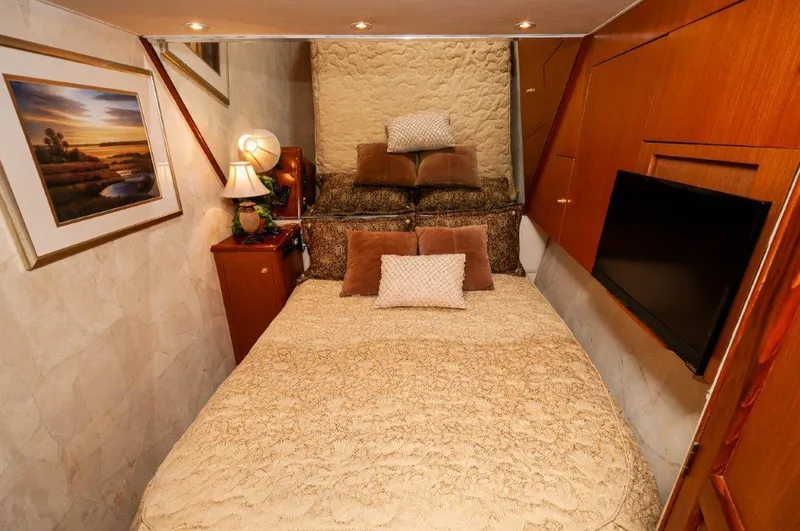 No Name Yacht Photos Pics 1998 Ocean Yachts 48 Super Sport Master SR 3