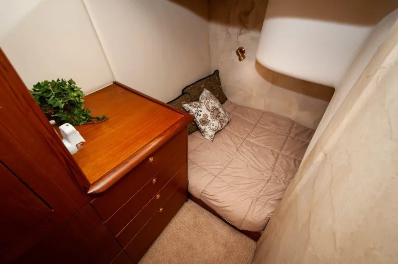 No Name Yacht Photos Pics 1998 Ocean Yachts 48 Super Sport Guest SR