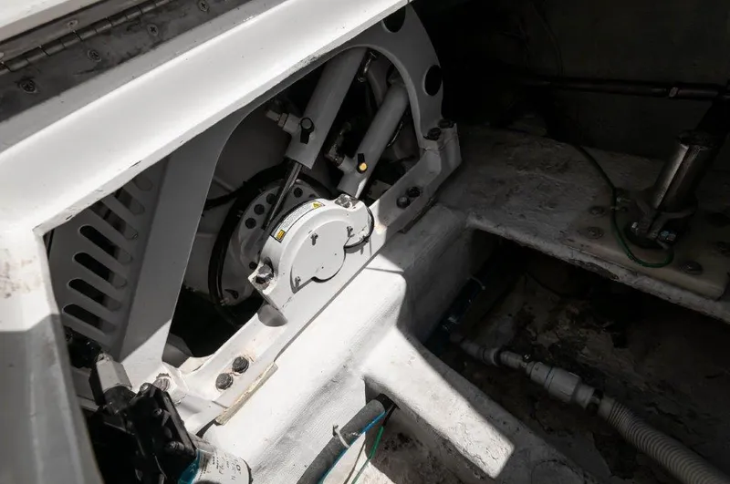 No Name Yacht Photos Pics 1998 Ocean Yachts 48 Super Sport Seakeeper