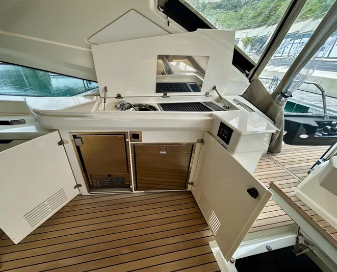  Yacht Photos Pics Cranchi 60 ST - Cockpit