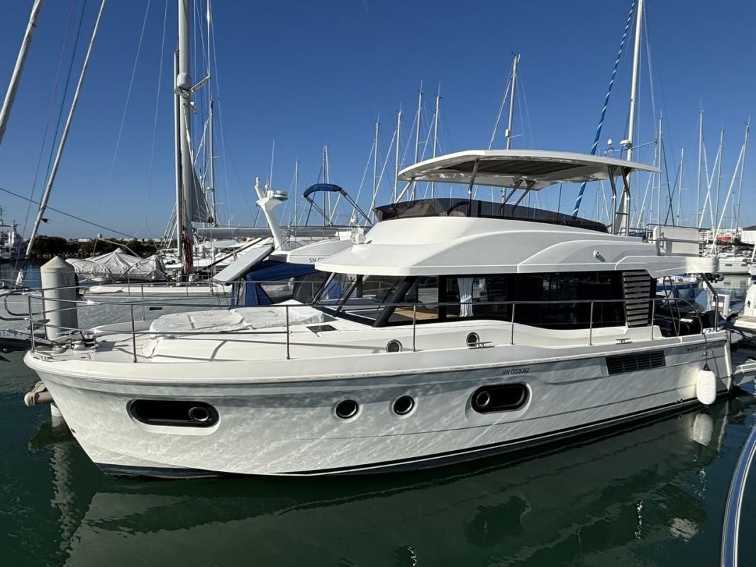 2023 Beneteau Swift Trawler 48
