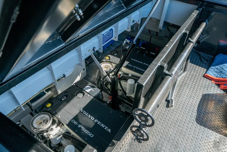 Pharmasea Yacht Photos Pics Engine compartment of 2022 Vanquish Yachts VQ45 with Volvo Penta D6-IPS650 engine.