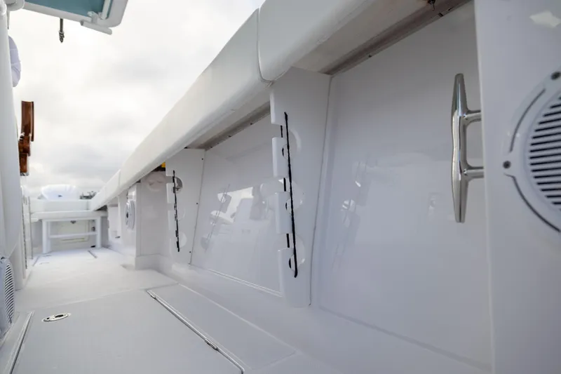  Yacht Photos Pics 2022 Jupiter 38 HFS boat interior, showcasing sleek white design and modern features.