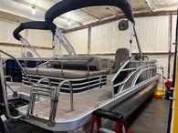 2022 Bennington SX 22 L-Bench