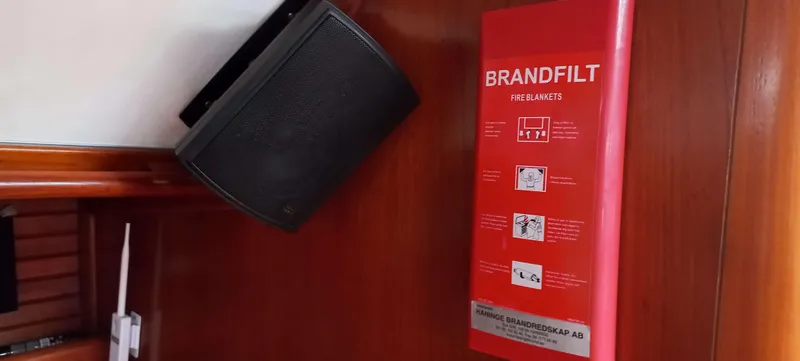 Roxanne Yacht Photos Pics 