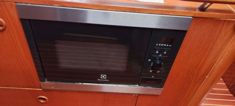 Roxanne Yacht Photos Pics 