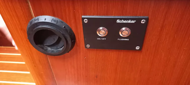 Roxanne Yacht Photos Pics 