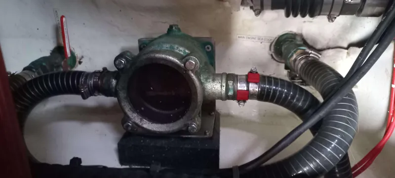 Roxanne Yacht Photos Pics 