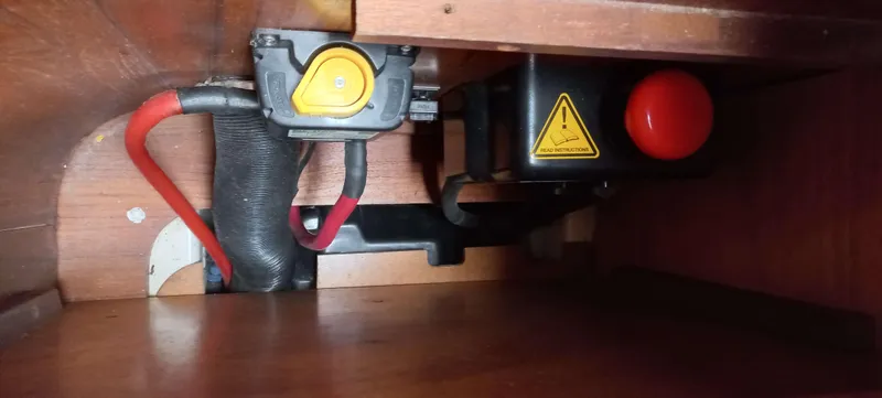 Roxanne Yacht Photos Pics 