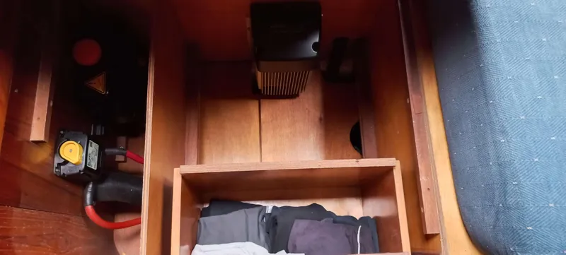 Roxanne Yacht Photos Pics 