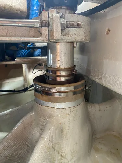 Roxanne Yacht Photos Pics 