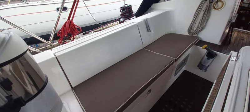 Roxanne Yacht Photos Pics 