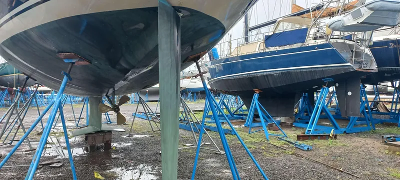 Roxanne Yacht Photos Pics 