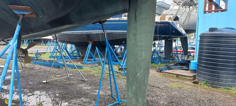 Roxanne Yacht Photos Pics 