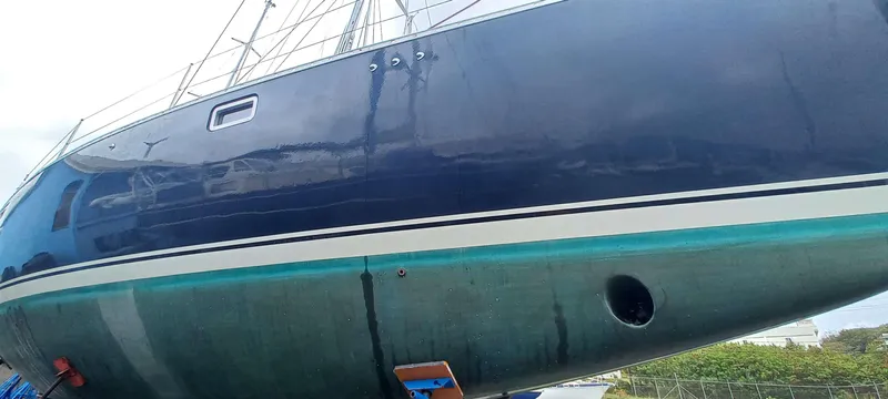 Roxanne Yacht Photos Pics 