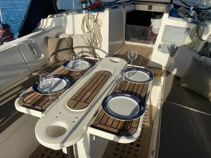 Roxanne Yacht Photos Pics 