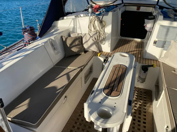 Roxanne Yacht Photos Pics 