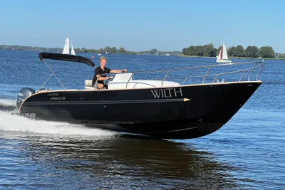 2011 Center Console Blackfish Crossover 900
