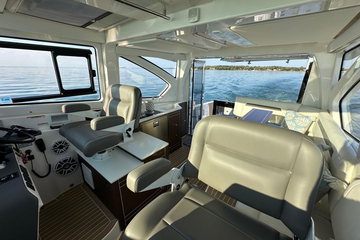 2024 Pursuit 46 