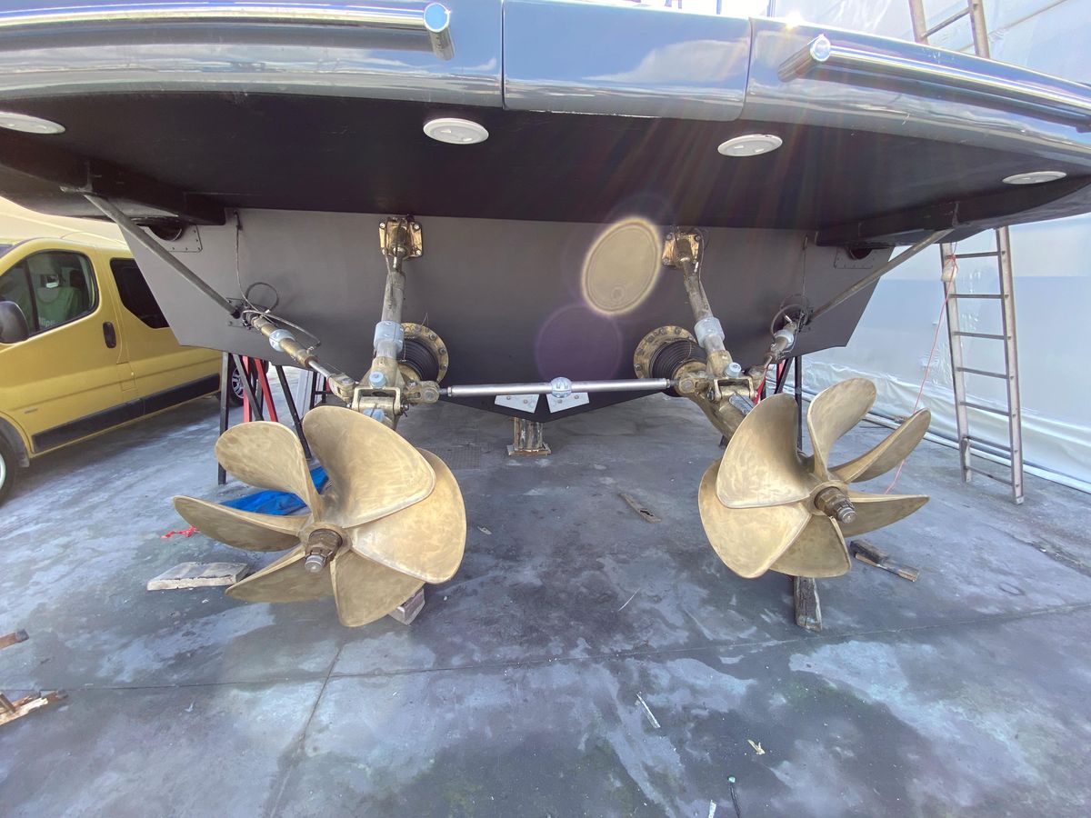 2004 Mangusta 78 