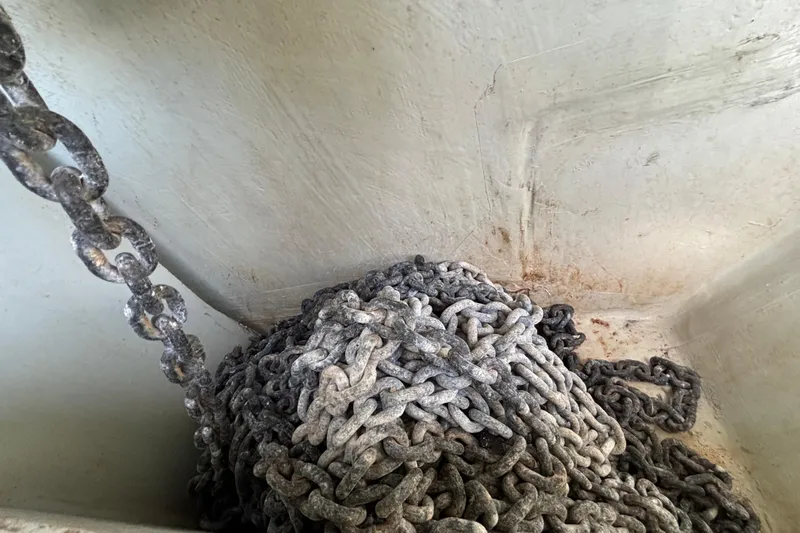  Yacht Photos Pics Anchor chain in a Leopard 40 boat's compartment, 2016 model.