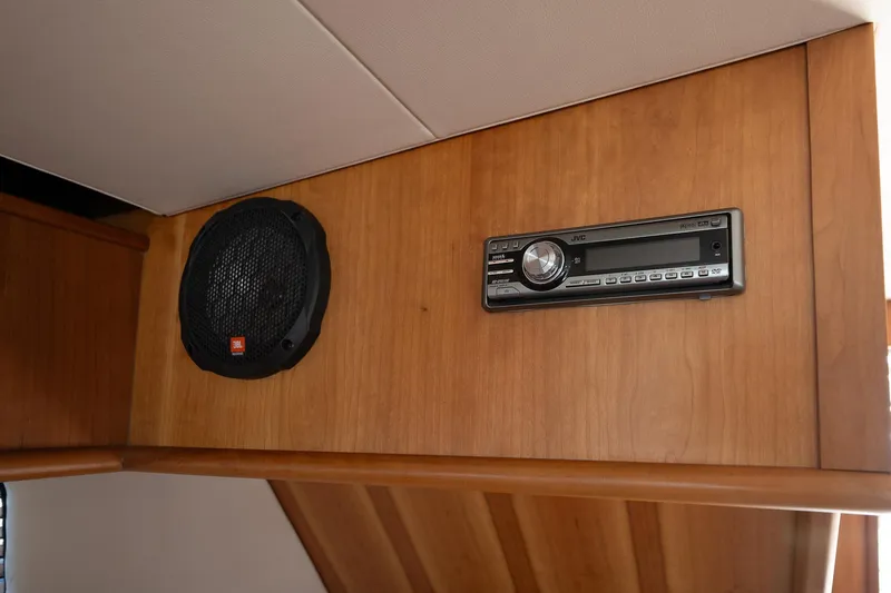 Coastal Fogg Yacht Photos Pics 2006 Mainship 34 Trawler interior with JBL speaker and JVC stereo system.