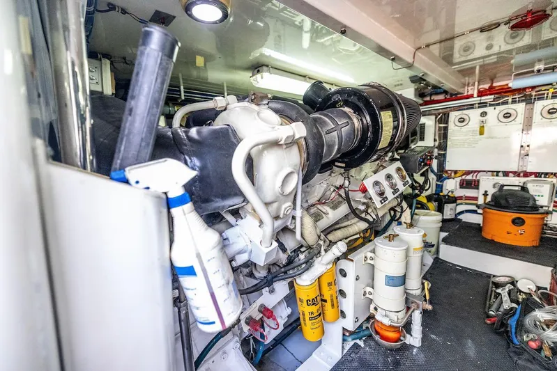 Carribean Soul Yacht Photos Pics CAT Engine