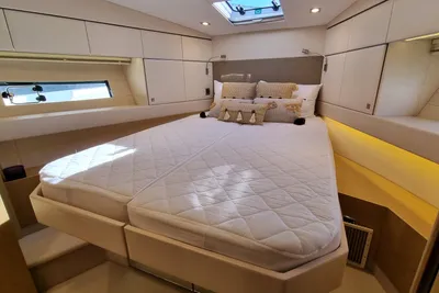2014 Fairline Squadron 48