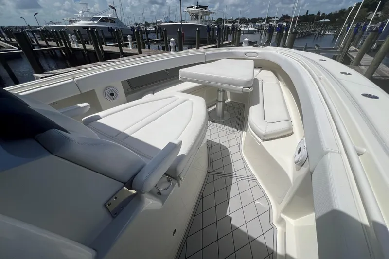 Five Wahoos Yacht Photos Pics HCB 42 Five Wahoos - Cockpit