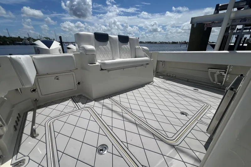 Five Wahoos Yacht Photos Pics HCB 42 Five Wahoos - Cockpit