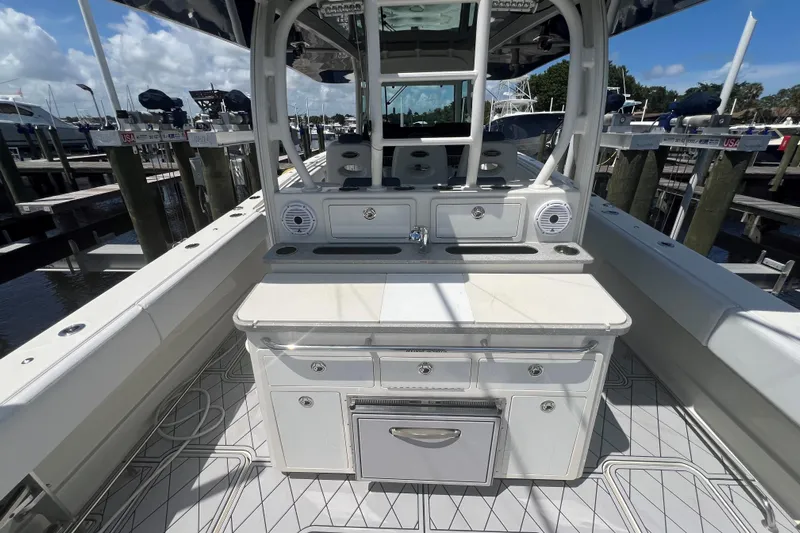 Five Wahoos Yacht Photos Pics HCB 42 Five Wahoos - Cockpit