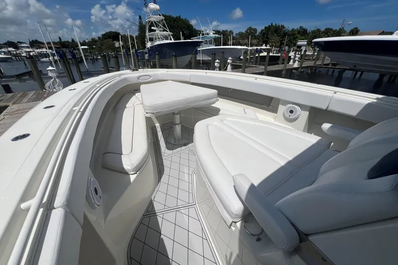 Five Wahoos Yacht Photos Pics HCB 42 Five Wahoos - Cockpit