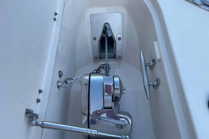  Yacht Photos Pics Anchor winch system on a 2021 Grady-White Freedom 275 boat.