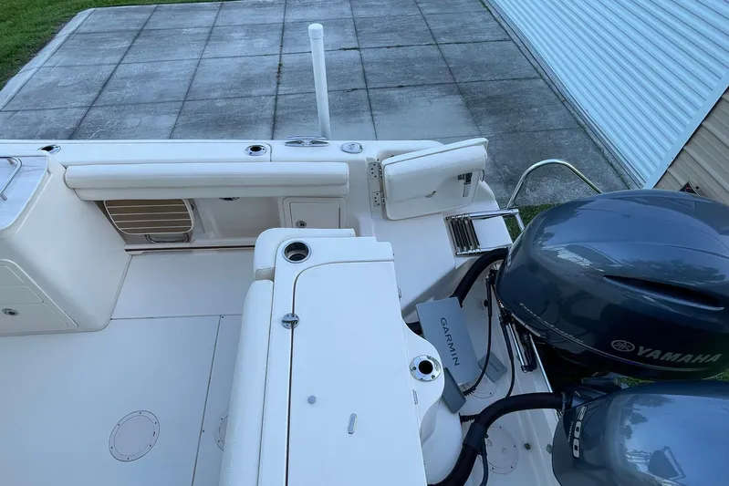  Yacht Photos Pics 2021 Grady-White Freedom 275 boat with Yamaha engines and Garmin equipment.