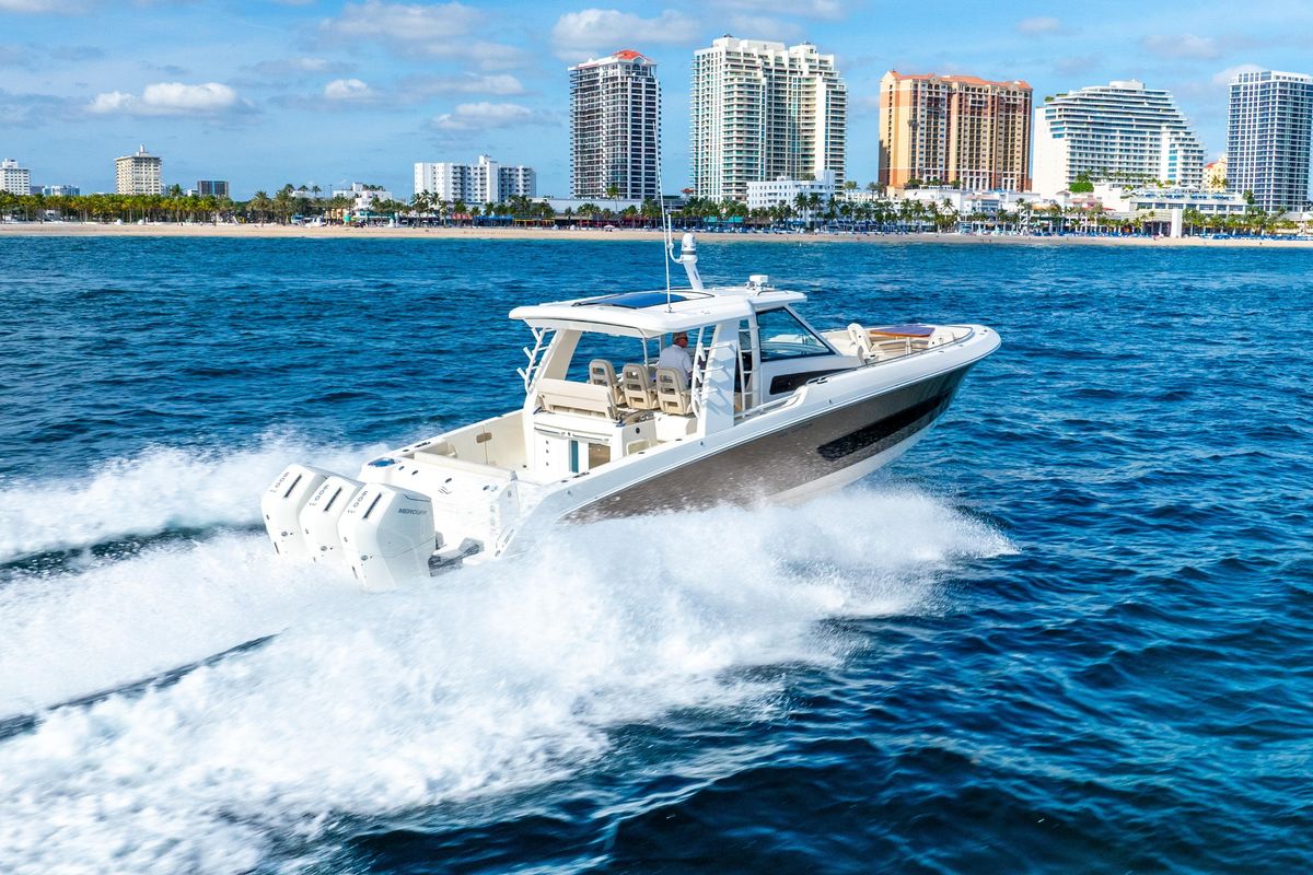 2024 Boston Whaler 42 
