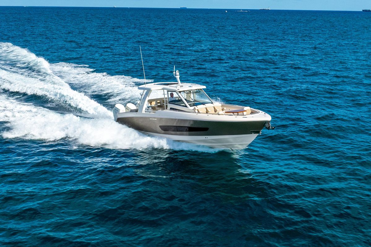 2024 Boston Whaler 42 