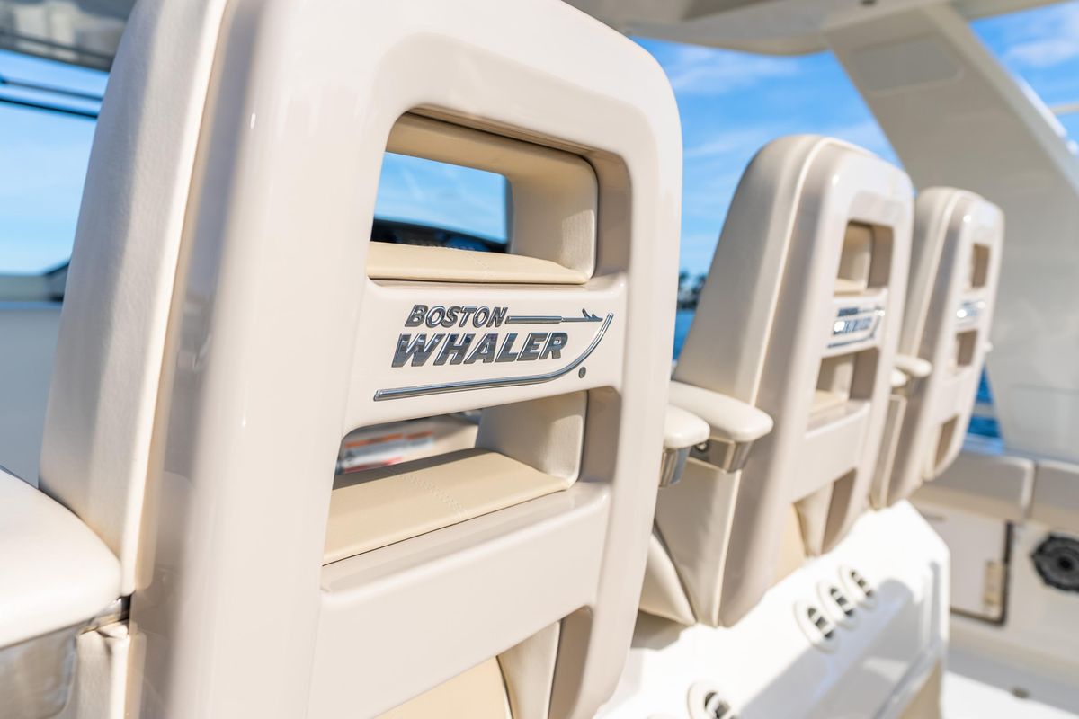 2024 Boston Whaler 42 