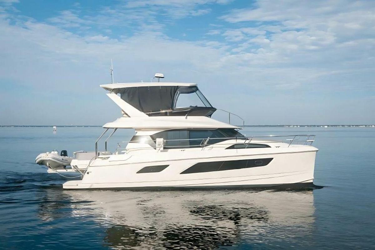 2018 Aquila 44 