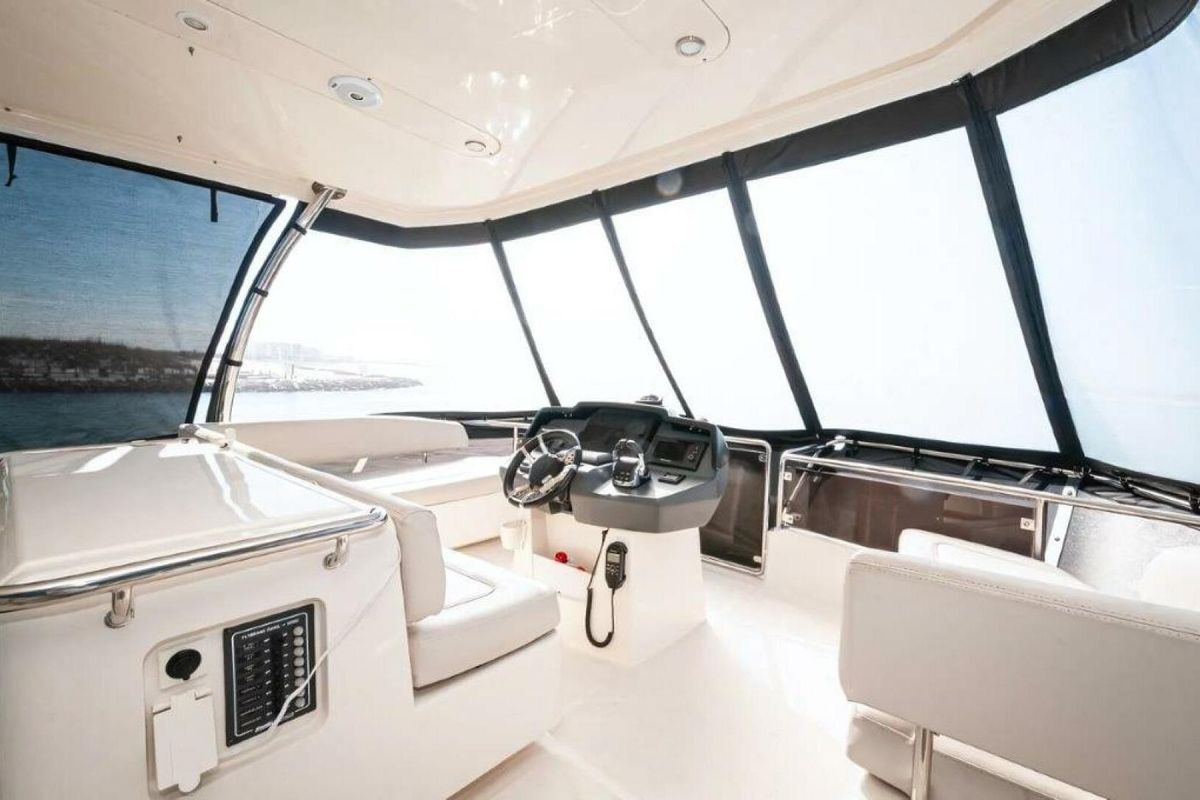 2018 Aquila 44 