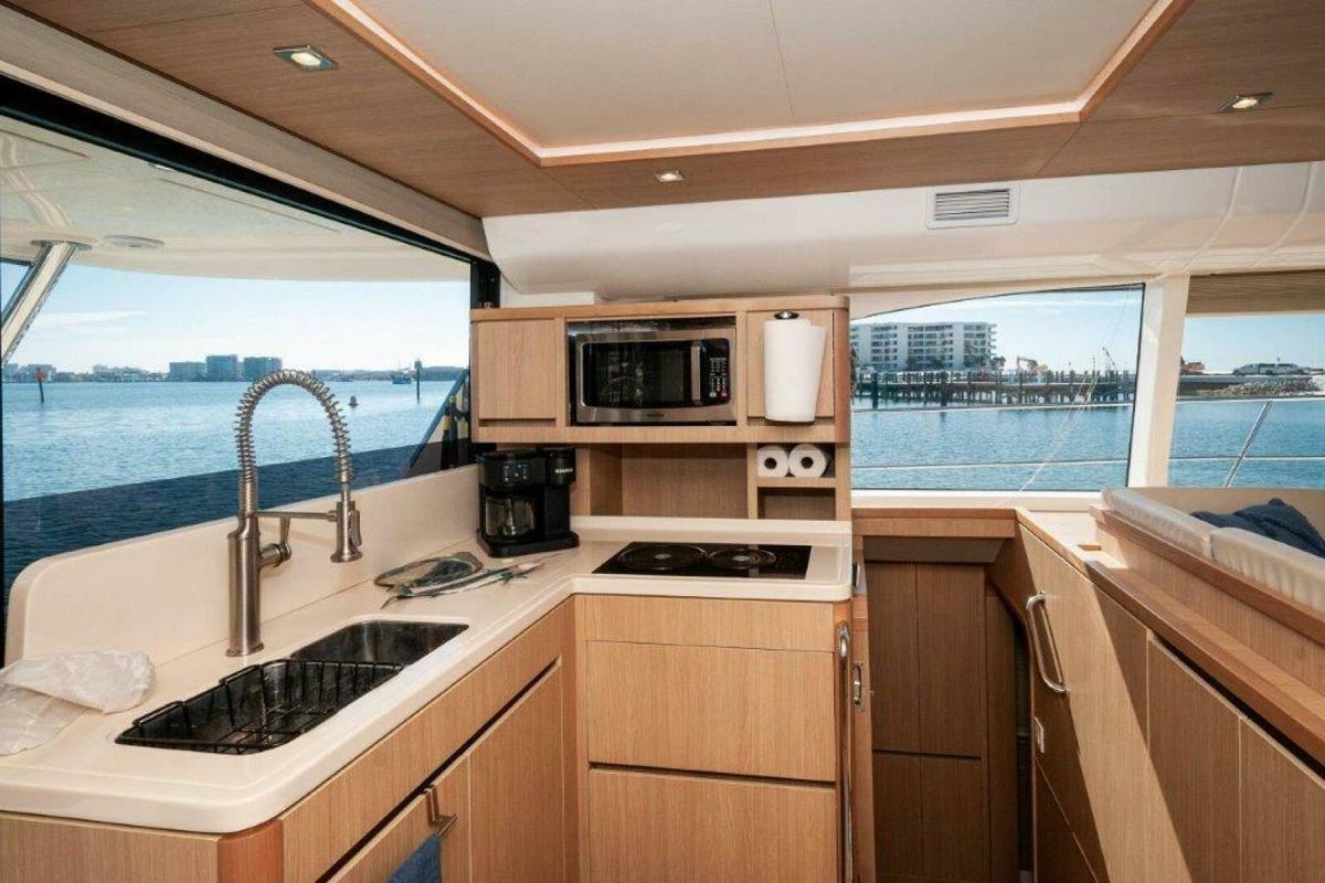 2018 Aquila 44 