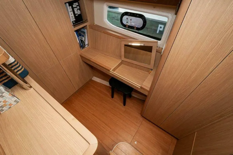 Mimi's Oasis Yacht Photos Pics 2018 Aquila 44 Catamaran- Master Stateroom