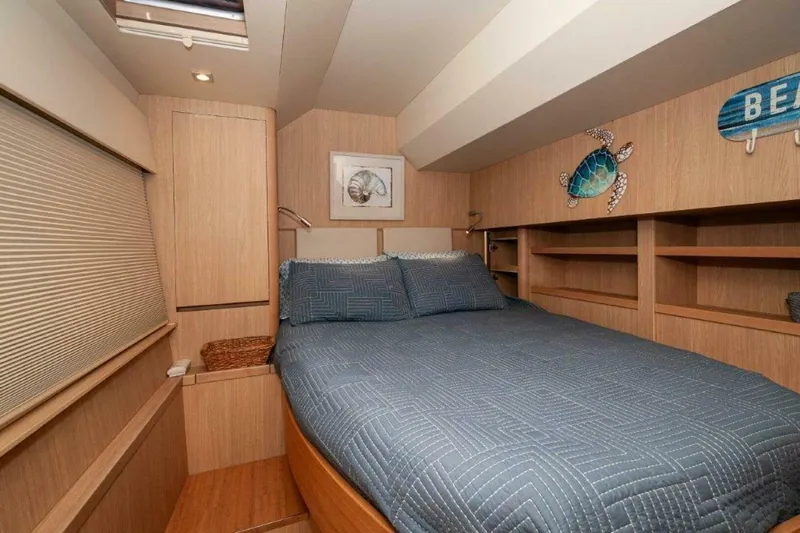 Mimi's Oasis Yacht Photos Pics 2018 Aquila 44 Catamaran- VIP (Port) Stateroom